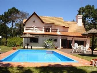 https://web5.gallito.com.uy/casa-3-dormitorios-parrillero-y-cocina-inmuebles-25889321