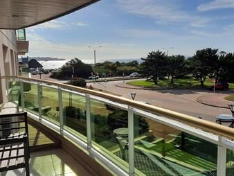 https://www.gallito.com.uy/apartamento-en-primera-linea-de-playa-mansa-3-dormitorios-inmuebles-24756167