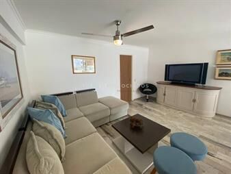 https://web5.gallito.com.uy/departamento-en-venta-de-3-dormitorios-en-edificio-fontemar-inmuebles-22998071