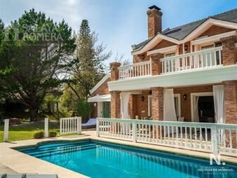 https://web5.gallito.com.uy/casa-divina-en-playa-mansa-inmuebles-24987226