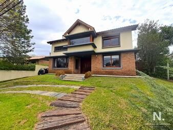 https://www.gallito.com.uy/casa-5-dormitorios-pimares-playa-mansa-inmuebles-26059234