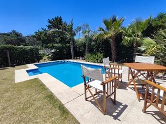 https://www.gallito.com.uy/hermosa-casa-en-venta-en-montoya-a-solo-pasos-de-la-playa-inmuebles-24946561
