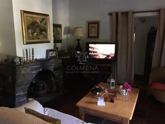 https://web5.gallito.com.uy/muy-linda-casa-con-espectacular-terreno-de-6000-mts2-parqui-inmuebles-22909159
