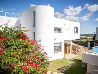 https://web5.gallito.com.uy/excelente-casa-en-punta-ballena-alquiler-anual-y-temporar-inmuebles-21704565