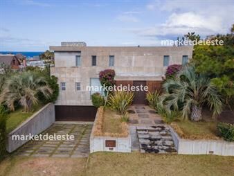 https://www.gallito.com.uy/magnifica-casa-en-manantiales-playa-bikini-inmuebles-26089834