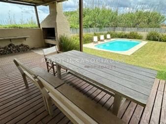 https://www.gallito.com.uy/casa-en-venta-de-3-dormitorios-en-el-chorro-manantiales-inmuebles-24696088