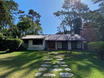 https://web5.gallito.com.uy/casa-en-venta-de-3-dormitorios-en-mansa-punta-del-este-inmuebles-22998253