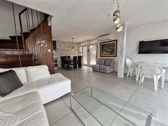 https://web5.gallito.com.uy/apartamento-punta-del-este-3-dormitorios-2-baños-y-alti-inmuebles-19032559