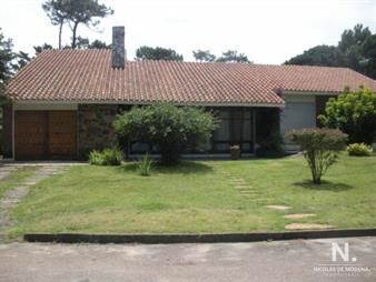 https://web5.gallito.com.uy/casa-playa-mansa-inmuebles-25042976