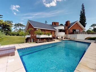 https://web5.gallito.com.uy/casa-en-venta-de-6-dormitorios-en-el-golf-punta-del-este-inmuebles-25418309