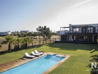 https://web5.gallito.com.uy/casa-con-piscina-y-gran-terreno-inmuebles-25041806