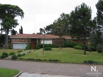 https://web5.gallito.com.uy/casa-en-venta-de-4-dormitorios-en-playa-mansapunta-del-est-inmuebles-25034551