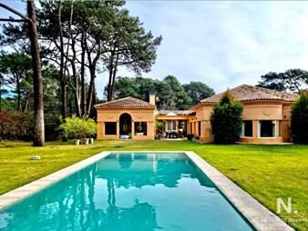 https://www.gallito.com.uy/excepcional-propiedad-en-la-barra-inmuebles-24987869