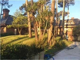 https://web5.gallito.com.uy/casa-en-venta-de-4-dormitorios-en-mansa-punta-del-este-inmuebles-16906163