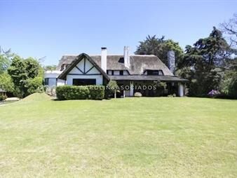 https://web5.gallito.com.uy/casa-en-venta-de-4-dormitorios-en-el-golf-punta-del-este-inmuebles-16906222