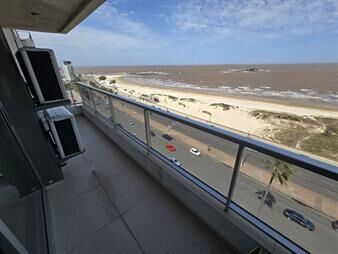 https://web5.gallito.com.uy/edificio-cristal-view-bellisimo-apto-piso-alto-gran-vist-inmuebles-26125458