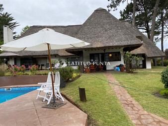 https://web5.gallito.com.uy/lugano-5-dormitorios-y-piscina-inmuebles-19848520