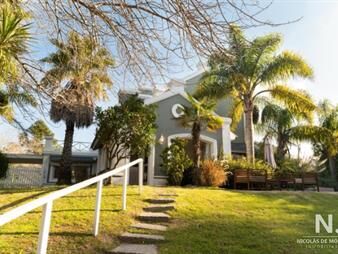 https://web5.gallito.com.uy/se-vende-espectacular-casa-en-montoya-la-barra-de-7-dormit-inmuebles-26139962