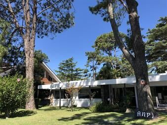 https://www.gallito.com.uy/playa-mansa-inmuebles-26144006