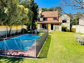 https://web5.gallito.com.uy/casa-en-venta-de-4-dormitorios-en-beverly-hills-punta-del-inmuebles-25917470