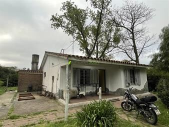 https://web5.gallito.com.uy/lomas-de-zamora-esq-luis-batlle-berres-inmuebles-26147548
