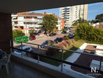 https://web5.gallito.com.uy/apartamento-en-alquiler-de-2-dormitorios-en-edificio-consul-inmuebles-25035930