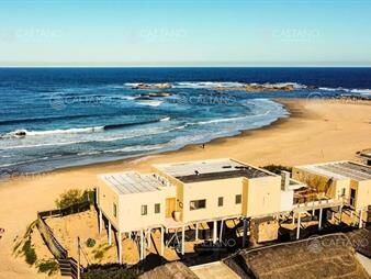 https://www.gallito.com.uy/alquiler-temporal-increã­ble-casa-sobre-el-mar-5-dormito-inmuebles-24645776
