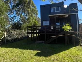 https://www.gallito.com.uy/casa-en-balneario-buenos-aires-con-piscina-inmuebles-26180983