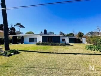 https://web5.gallito.com.uy/casa-en-venta-punta-del-este-inmuebles-25043189