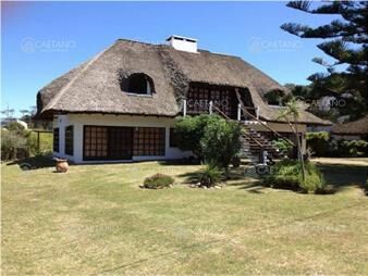 https://web5.gallito.com.uy/casa-en-venta-y-alquiler-ubicado-en-pinares-a-solo-10-inmuebles-24456237