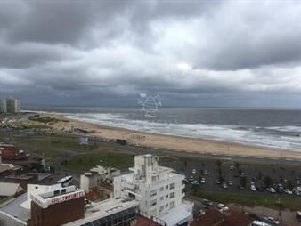 https://web5.gallito.com.uy/espectacular-apartamento-de-2-dormitorios-vista-franca-a-l-inmuebles-22908422