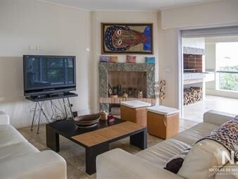 https://web5.gallito.com.uy/apartamento-en-venta-con-vista-al-mar-en-playa-mansa-3-dor-inmuebles-25041608