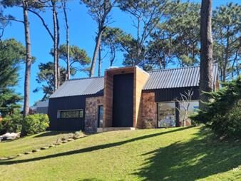 https://www.gallito.com.uy/vende-casa-de-3-dormitorios-en-san-rafael-punta-del-este-inmuebles-26212402