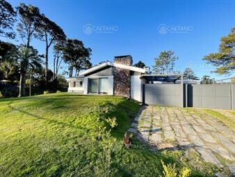 https://www.gallito.com.uy/venta-casa-2-dormitorios-jardines-de-cordoba-inmuebles-23435254