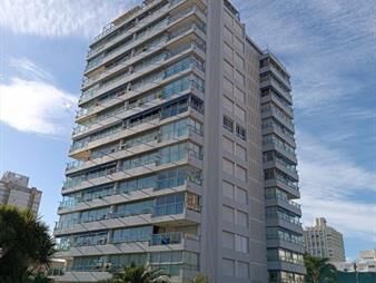 https://web5.gallito.com.uy/departamento-de-2-dormitorios-en-venta-en-peninsula-inmuebles-26162456