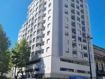 https://www.gallito.com.uy/pablo-de-maria-esquina-18-de-julio-estrena-piso-alto-3-do-inmuebles-24851851