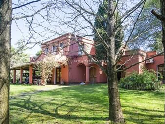 https://web5.gallito.com.uy/casa-de-gran-tamaã±o-ubicada-en-zona-privilegiada-inmuebles-24375709