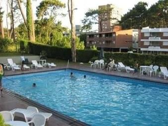 https://www.gallito.com.uy/apartamento-playa-mansa-inmuebles-20240592
