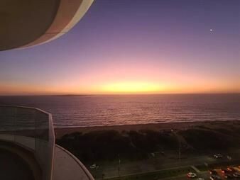 https://www.gallito.com.uy/primera-linea-playa-mansa-inmuebles-25367467