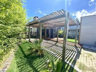 https://www.gallito.com.uy/venta-casa-de-4-dormitorios-en-la-residence-punta-del-este-inmuebles-19057210