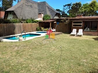 https://web5.gallito.com.uy/casa-de-4-dormitorios-en-alquiler-en-playa-mansa-inmuebles-24490858