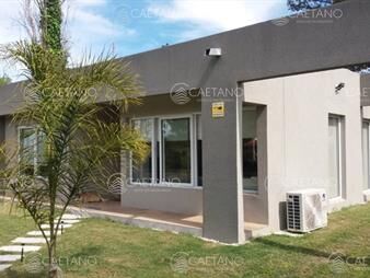 https://web5.gallito.com.uy/casa-moderna-barrio-cantegril-inmuebles-18410283