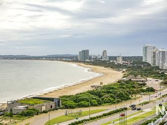 https://web5.gallito.com.uy/espectacular-apartamento-de-3-suites-en-venta-frente-al-mar-inmuebles-25653806
