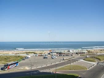 https://web5.gallito.com.uy/vende-apartamento-de-3-dormitorios-en-torre-imperiale-i-fr-inmuebles-23548239