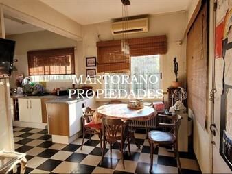 https://web5.gallito.com.uy/casa-proximo-rambla-de-malvin-padron-unico-garage-y-fondo-inmuebles-26084787