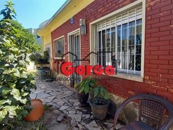 https://www.gallito.com.uy/toda-en-una-planta-con-hermoso-desahogo-en-el-jardi­n-inmuebles-25940544