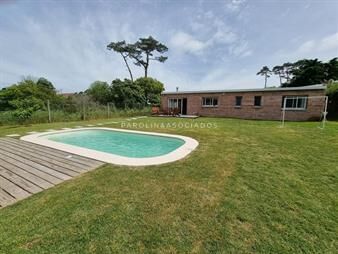https://web5.gallito.com.uy/casa-en-excelente-estado-en-zona-marly-punta-del-este-inmuebles-21649557