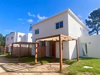 https://www.gallito.com.uy/a-estrenar-venta-casas-de-3-dormitorios-punta-del-este-inmuebles-23509465