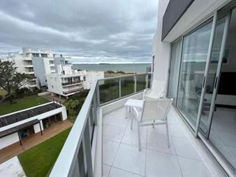 https://www.gallito.com.uy/se-vende-apartamento-en-primera-linea-mansa-parada-38-inmuebles-24467167