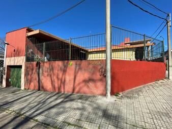 https://web5.gallito.com.uy/casa-esquina-con-garaje-inmuebles-26291536